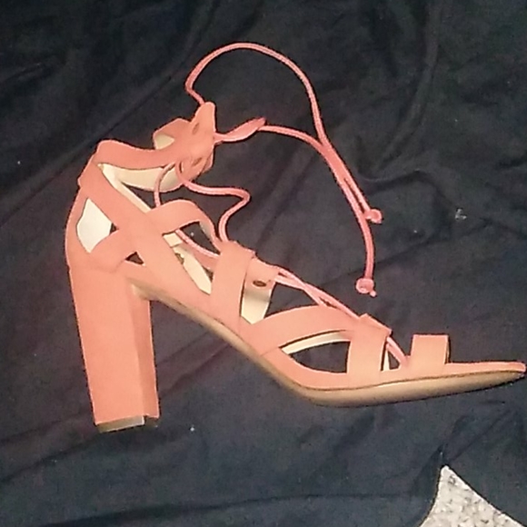 Banana republic - Picture 2 of 2